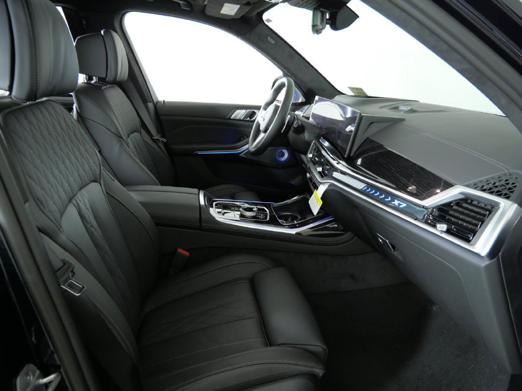 Used 2027 Black BMW xDrive40i image 21