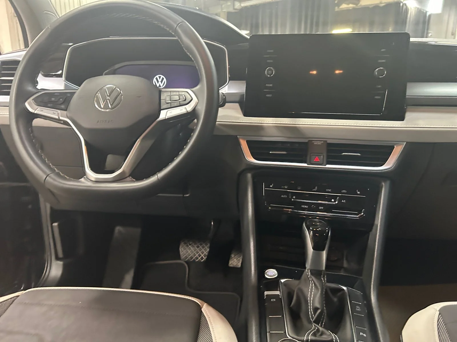 Used 2026 BLACK Volkswagen COMFORTLINE image 18