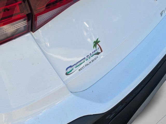 Used 2024 Pure White Volkswagen S image 40