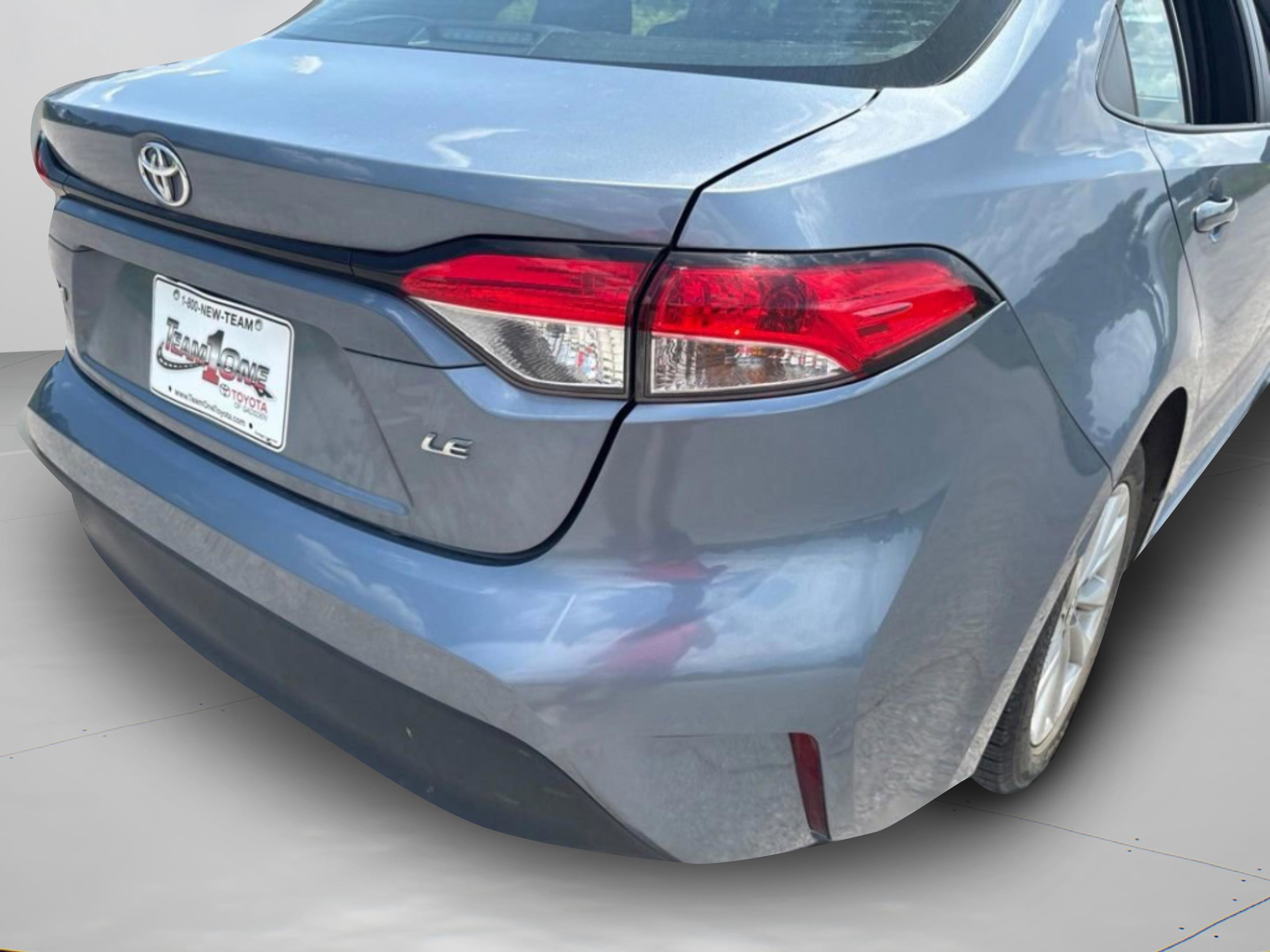 Used 2024 Celestite Toyota LE image 27