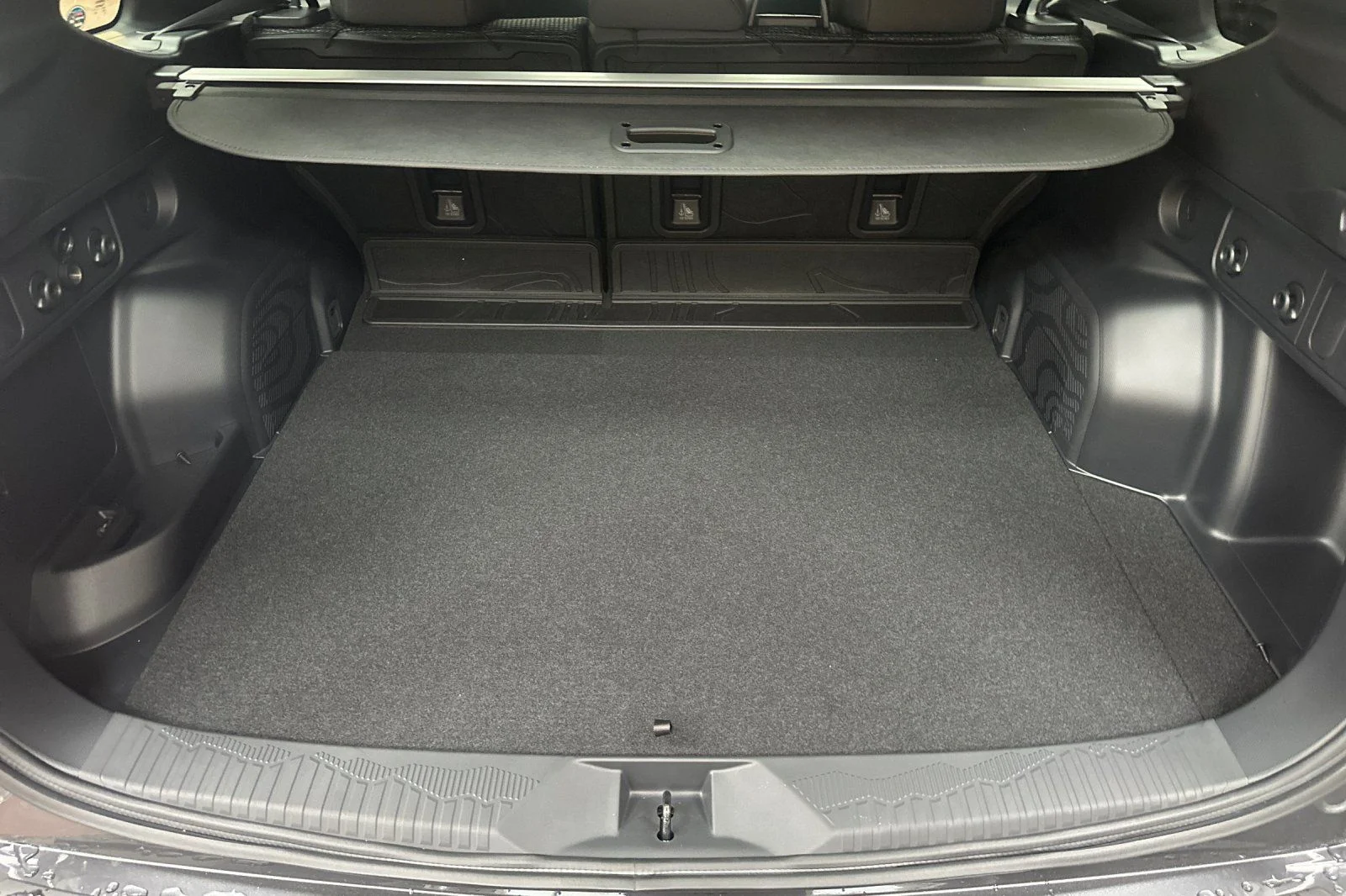 New 2026 ICE SILVER METALLIC Subaru Premium Hybrid image 18