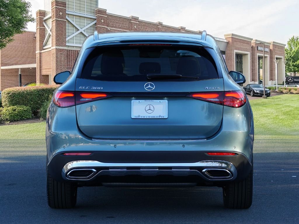Used 2026 Verde Silver Metallic Mercedes-Benz GLC 300 image 5