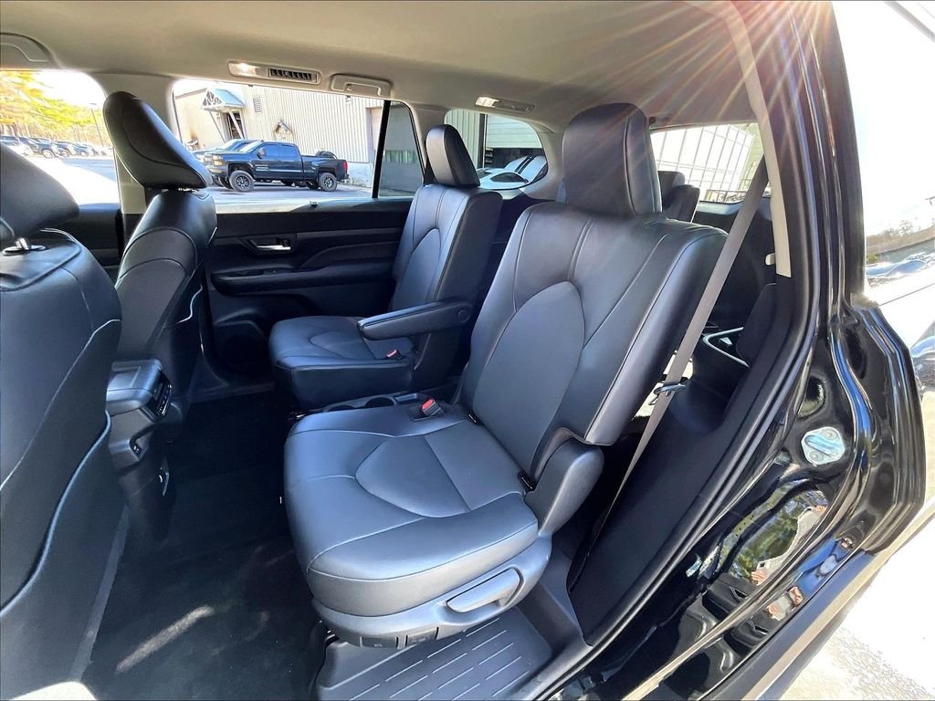 Used 2024 Midnight Black Metallic Toyota XLE image 15