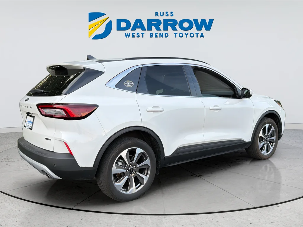 Used 2023 White Ford Platinum image 4