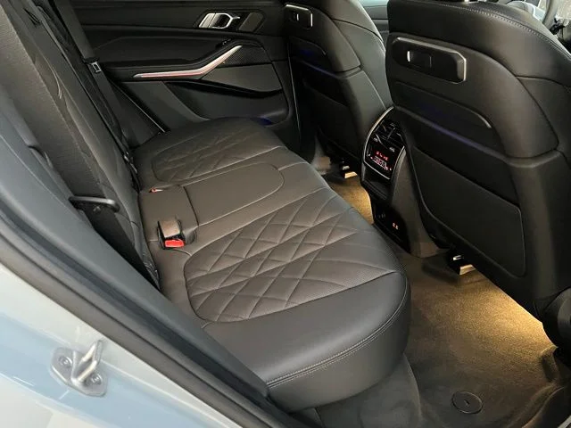 New 2026 Brooklyn Grey Metallic BMW M60i image 27