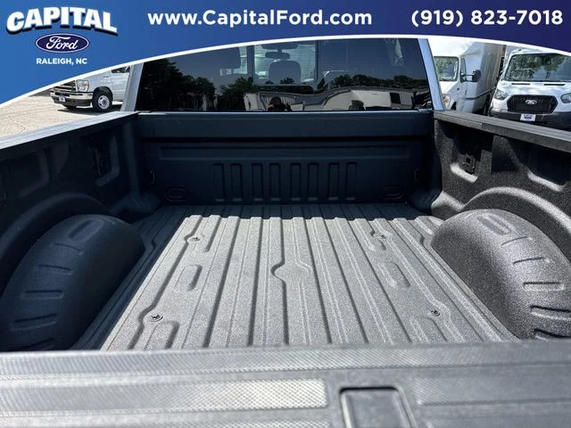 Used 2024 Silver Ford XLT image 16