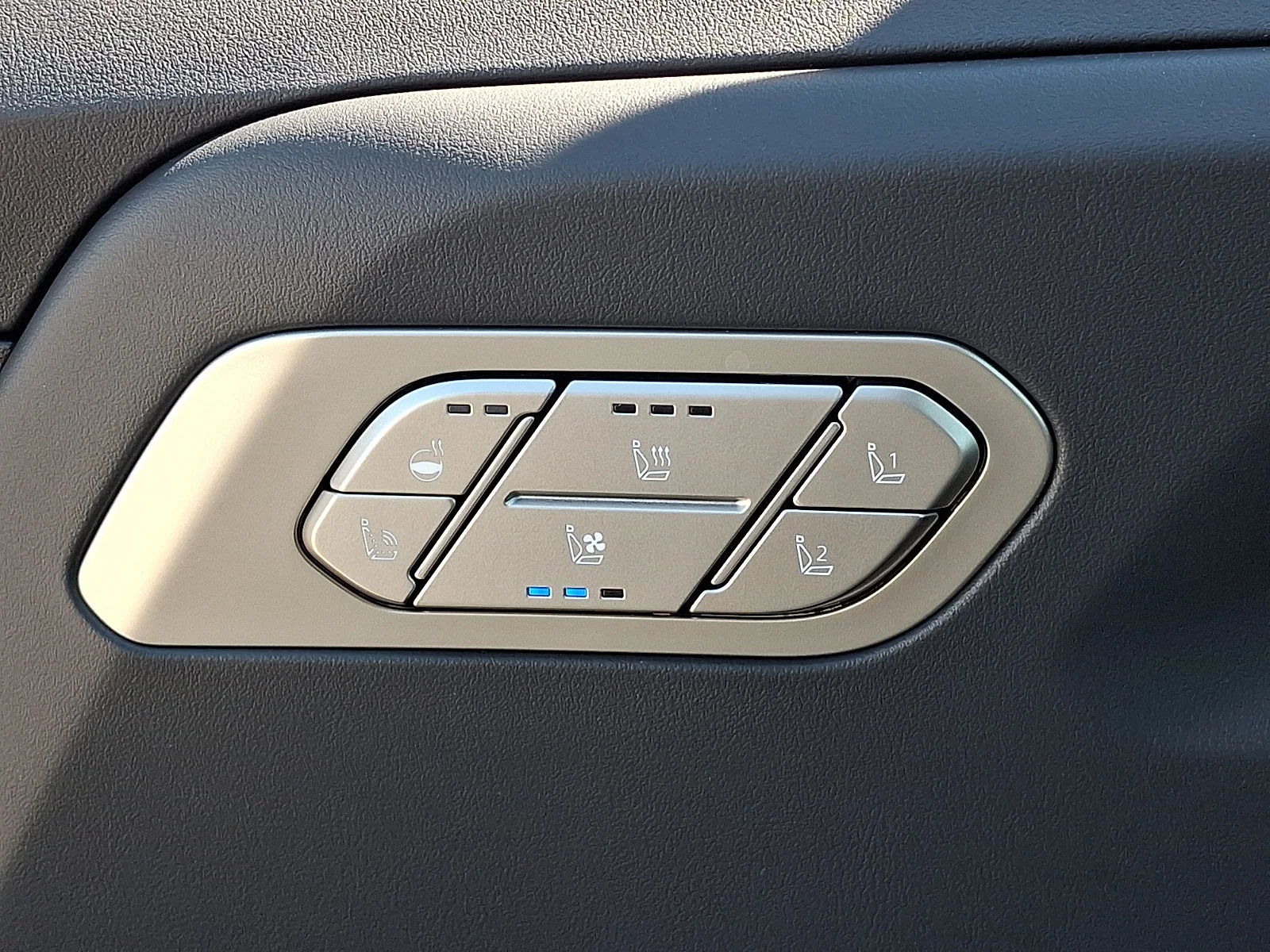 New 2027 Silver Kia SX Prestige image 21