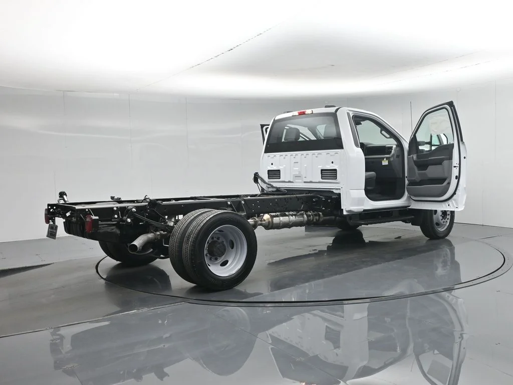 New 2026 White Ford XL image 23