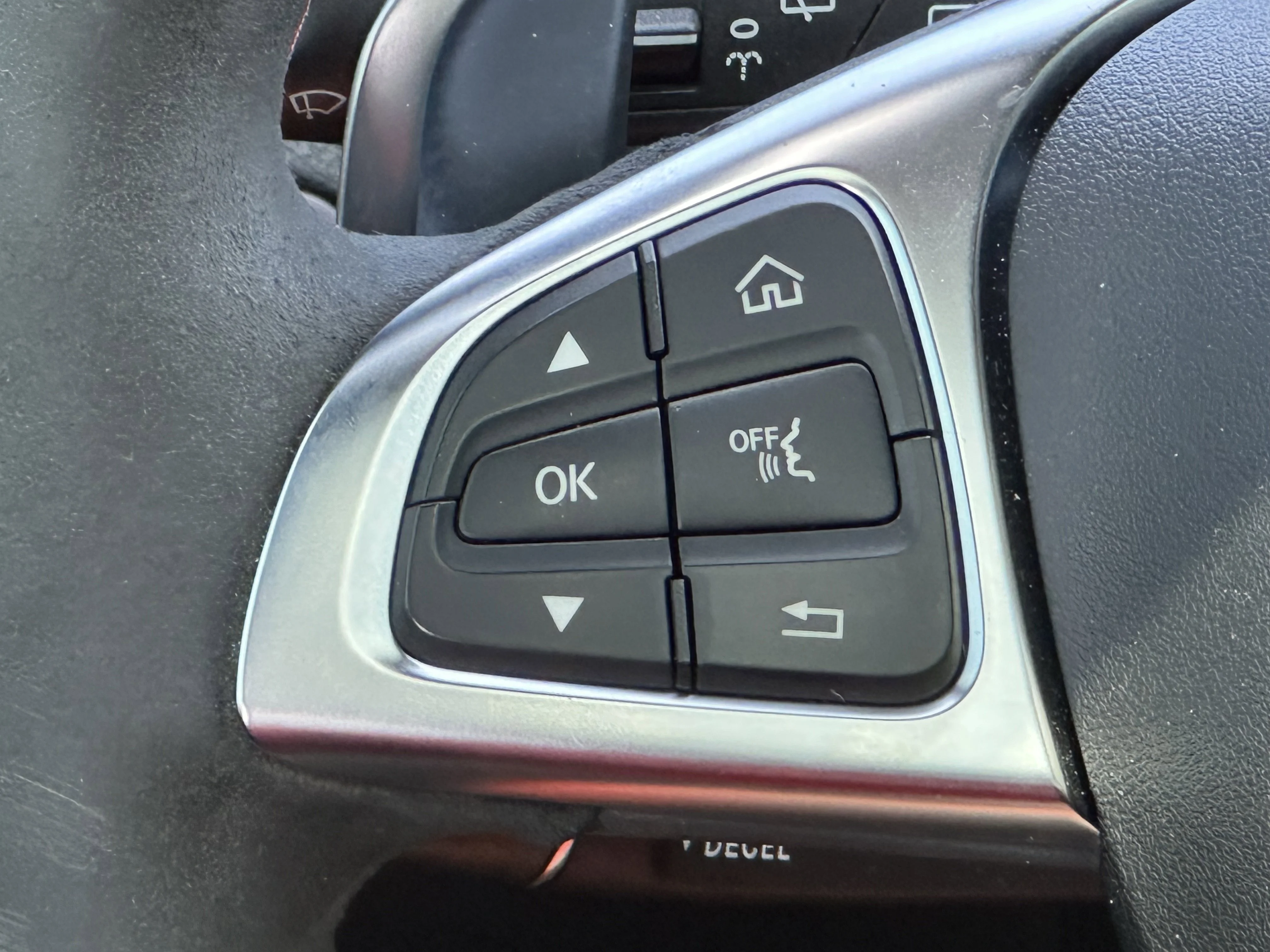 Used 2019 Black Mercedes-Benz AMG GLC 63 S image 12