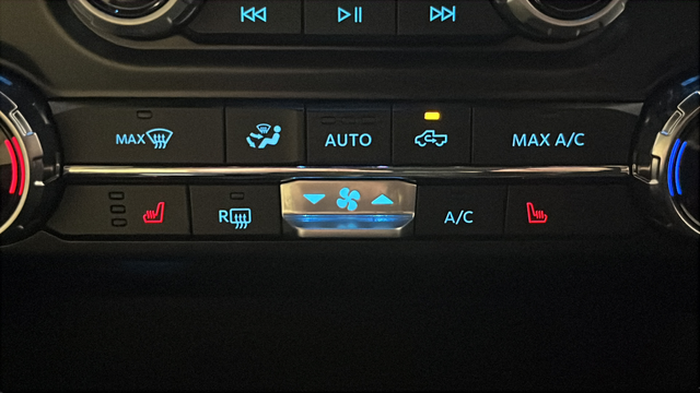 Used 2024 Oxford White Ford XLT image 43