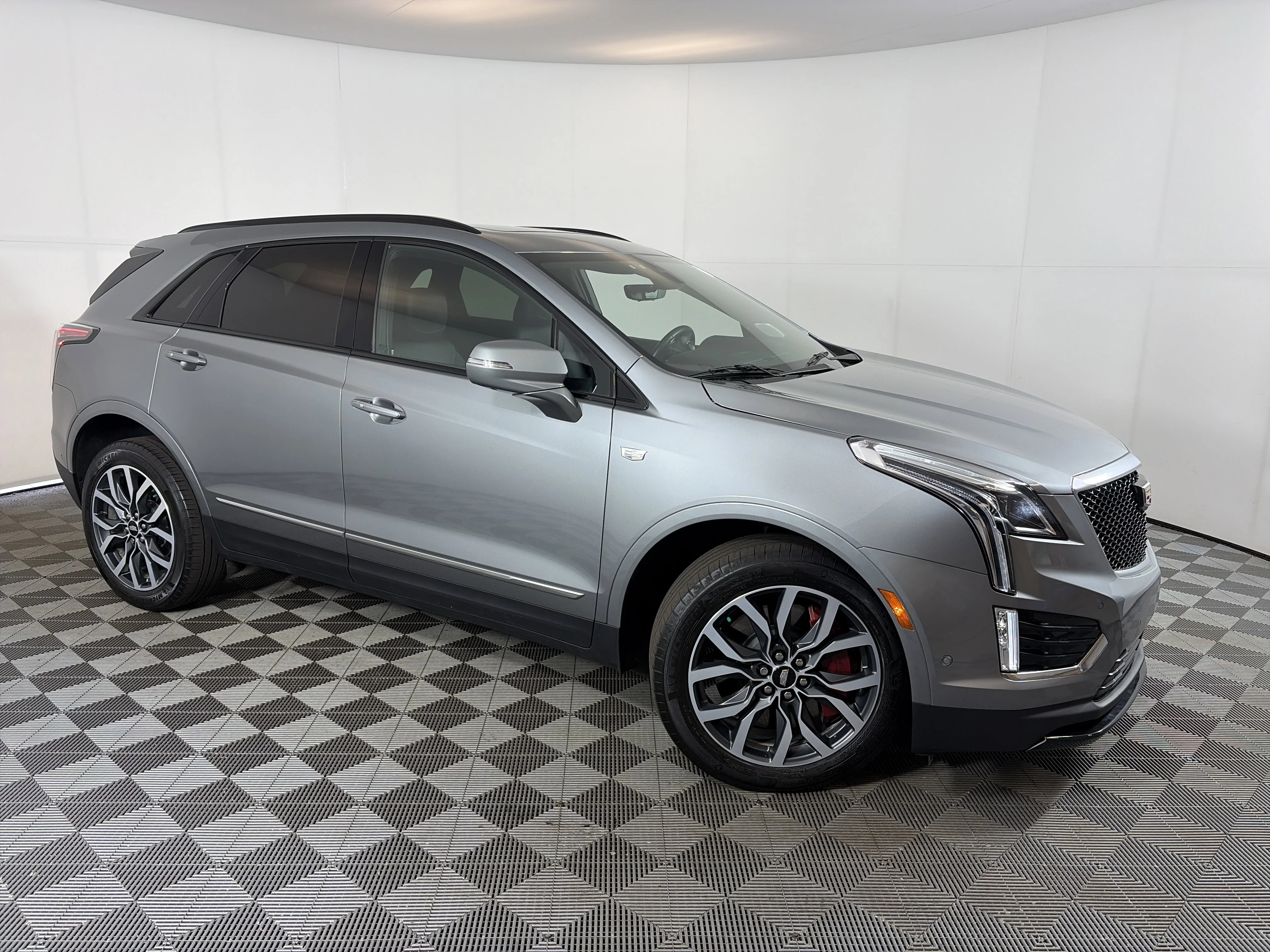 2024 Cadillac XT5 AWD Sport's photo