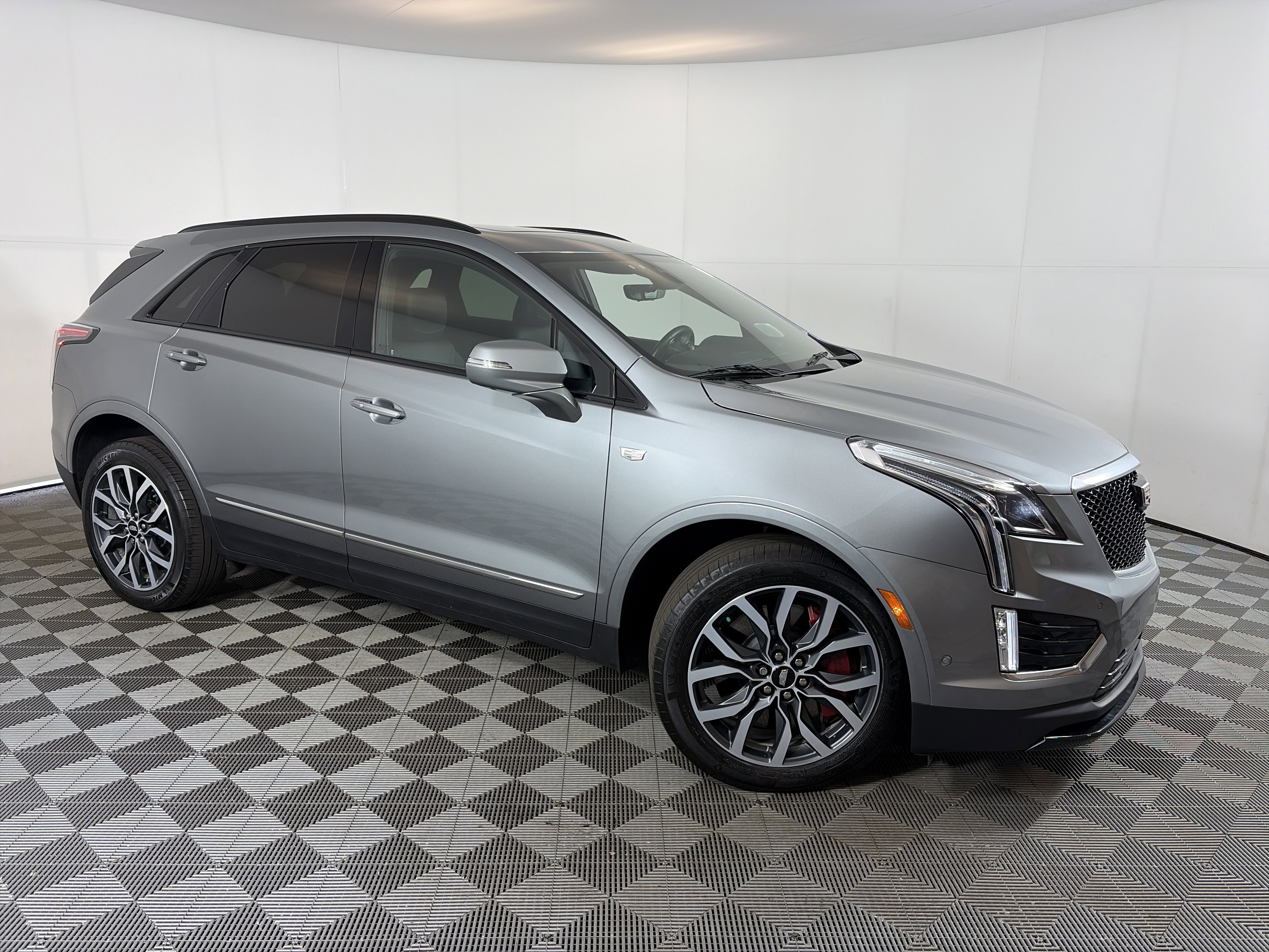 2024 Cadillac XT5 AWD Sport's photo