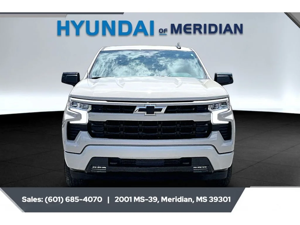Used 2026 WHITE SANDS Chevrolet RST image 3