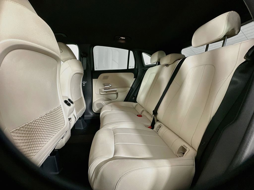 New 2026 Mountain Grey Metallic Mercedes-Benz GLA 250 image 23