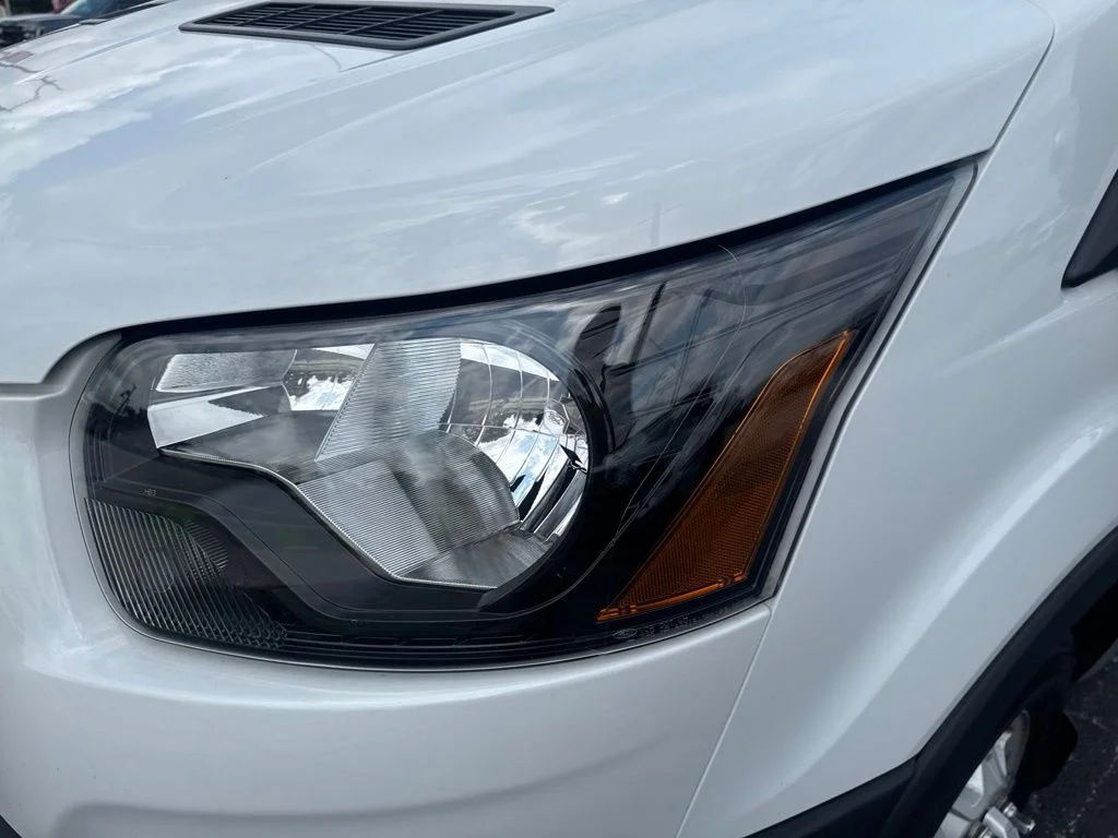 Used 2025 White Ford Base image 42