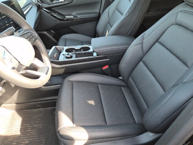 2027 Chevrolet Equinox LT - Photo 13