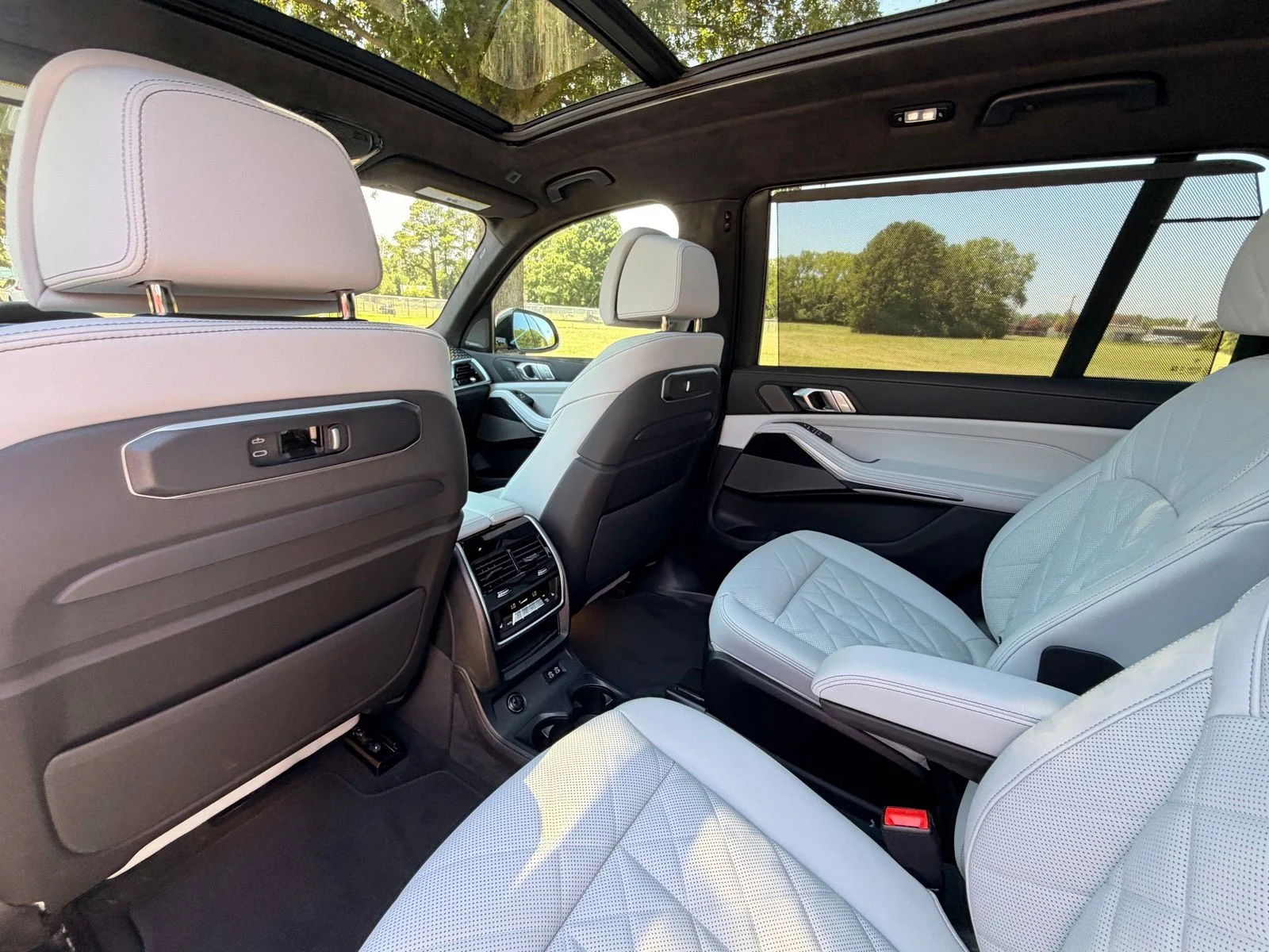 New 2027 Mineral White Metallic BMW xDrive40i image 15