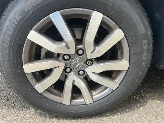 Certified Used 2019 Gray Honda EX-L image 5