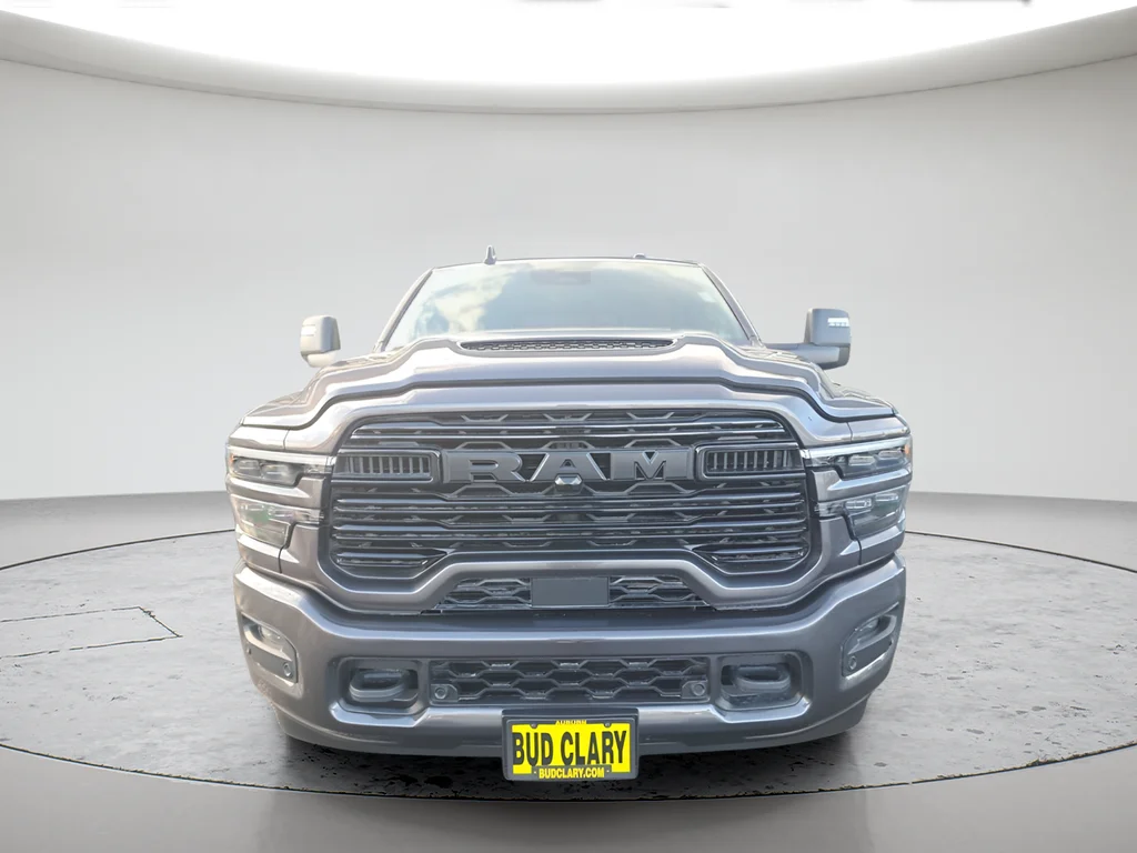 New 2026 Granite Crystal Metallic Clear-Coat Exterior Paint RAM Laramie image 8