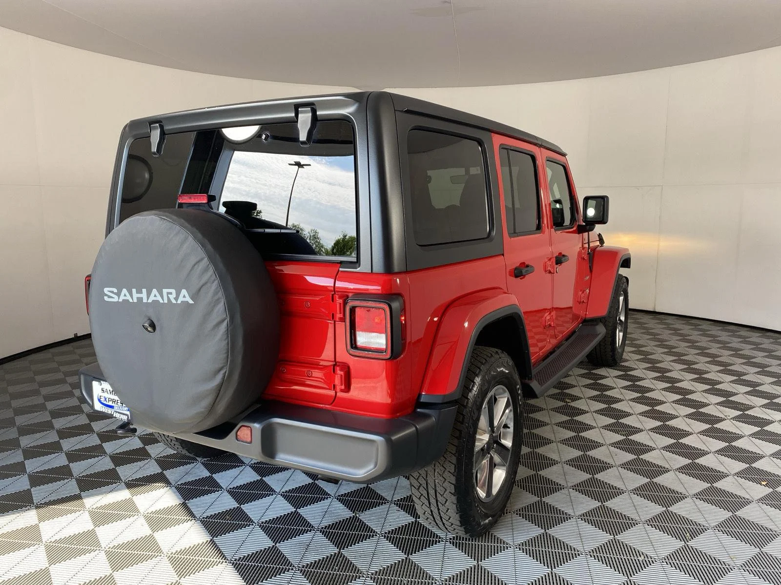 Used 2019 Firecracker Red Clearcoat Jeep Sahara image 6
