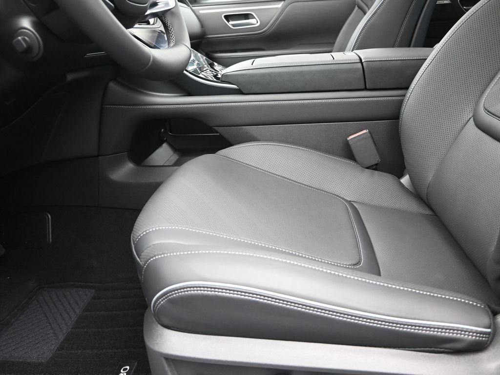 New 2026 RADIANT WHITE INFINITI Luxe 2WD image 13