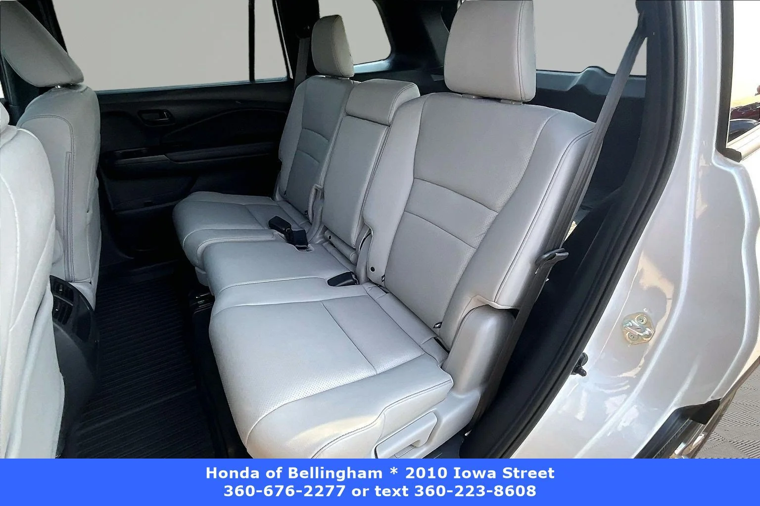 Used 2023 Platinum White Pearl Honda EX-L image 19