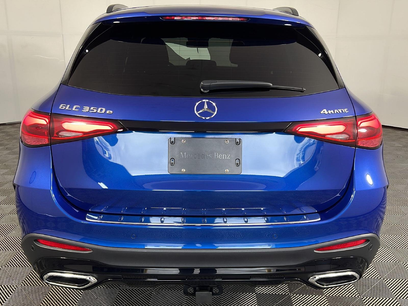 Used 2025 Starling Blue Metallic Mercedes-Benz GLC 350e image 20