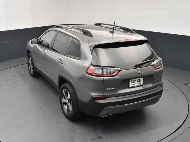 Used 2022 Gray Jeep Limited image 16