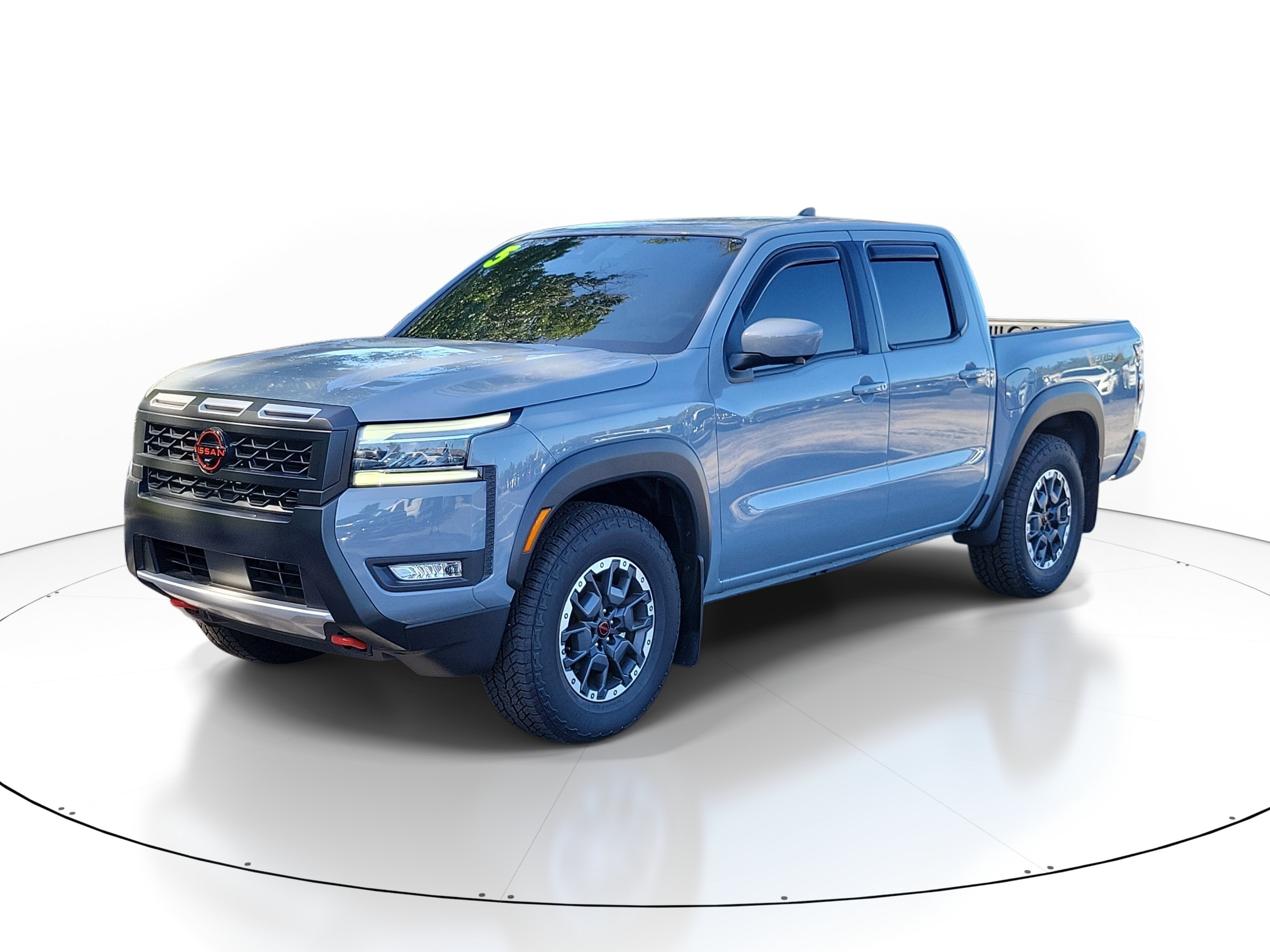 Used 2025 Boulder Gray Pearl Nissan PRO-X image 4