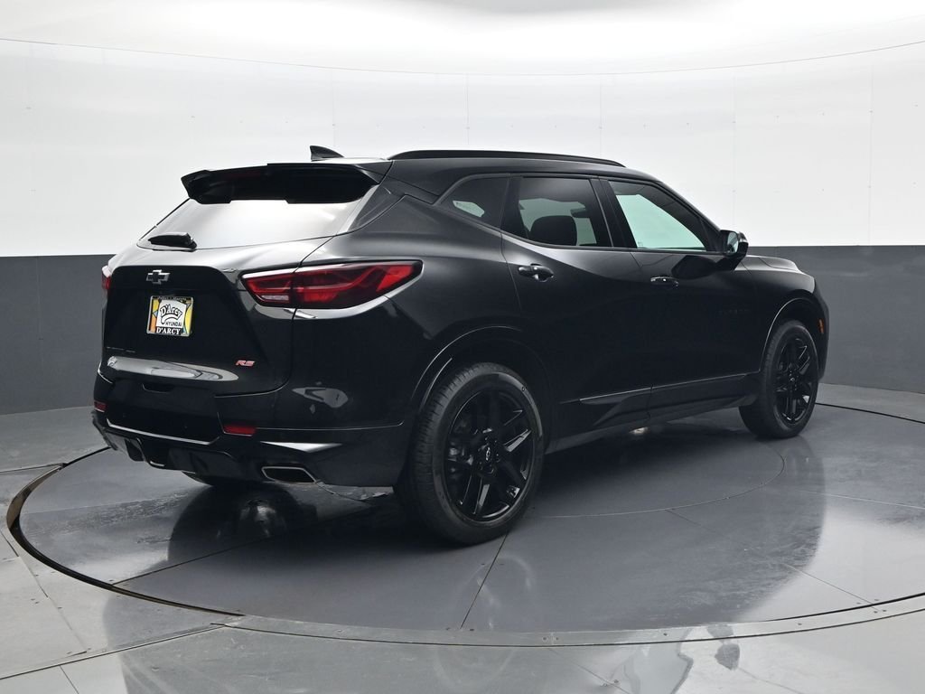 Used 2025 Black Chevrolet RS image 5