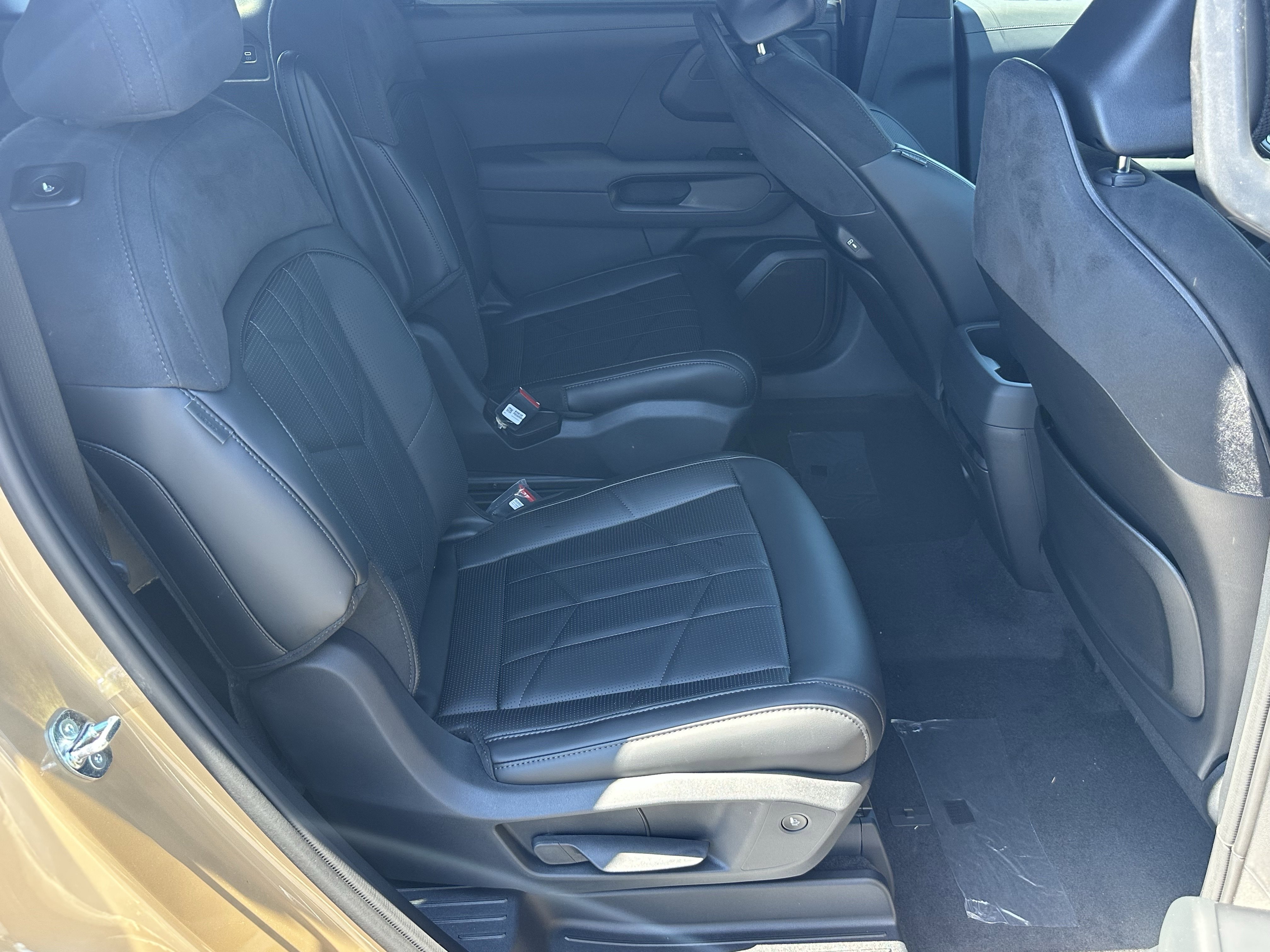 New 2027 Terrain Brown Kia X-Pro SX Prestige image 16
