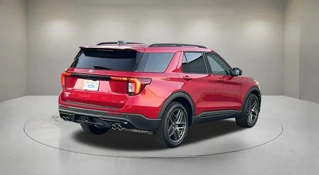 New 2026 Rapid Red Metallic Tinted Clearcoat Ford ST-Line image 20