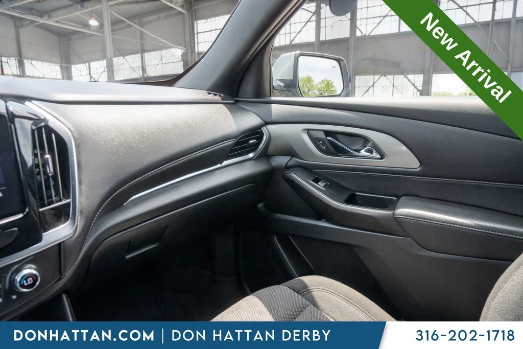 Used 2023 Gray Chevrolet LT image 16
