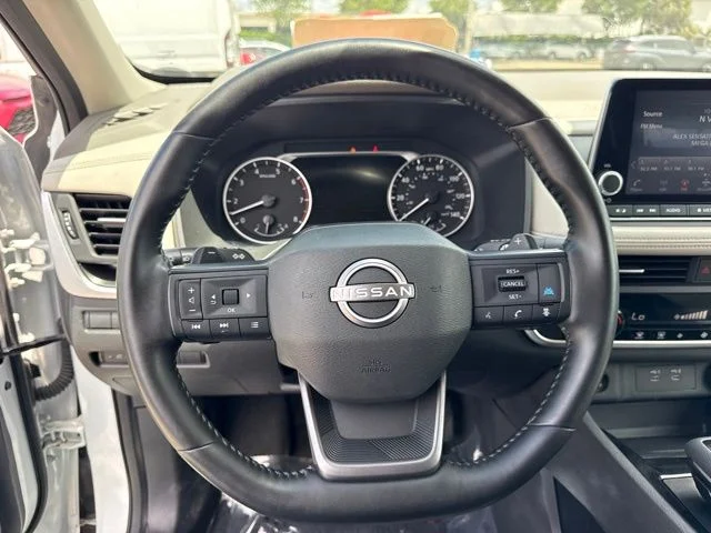 Used 2025 White Nissan SV image 17