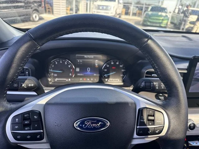 Used 2022 Silver Ford XLT image 36