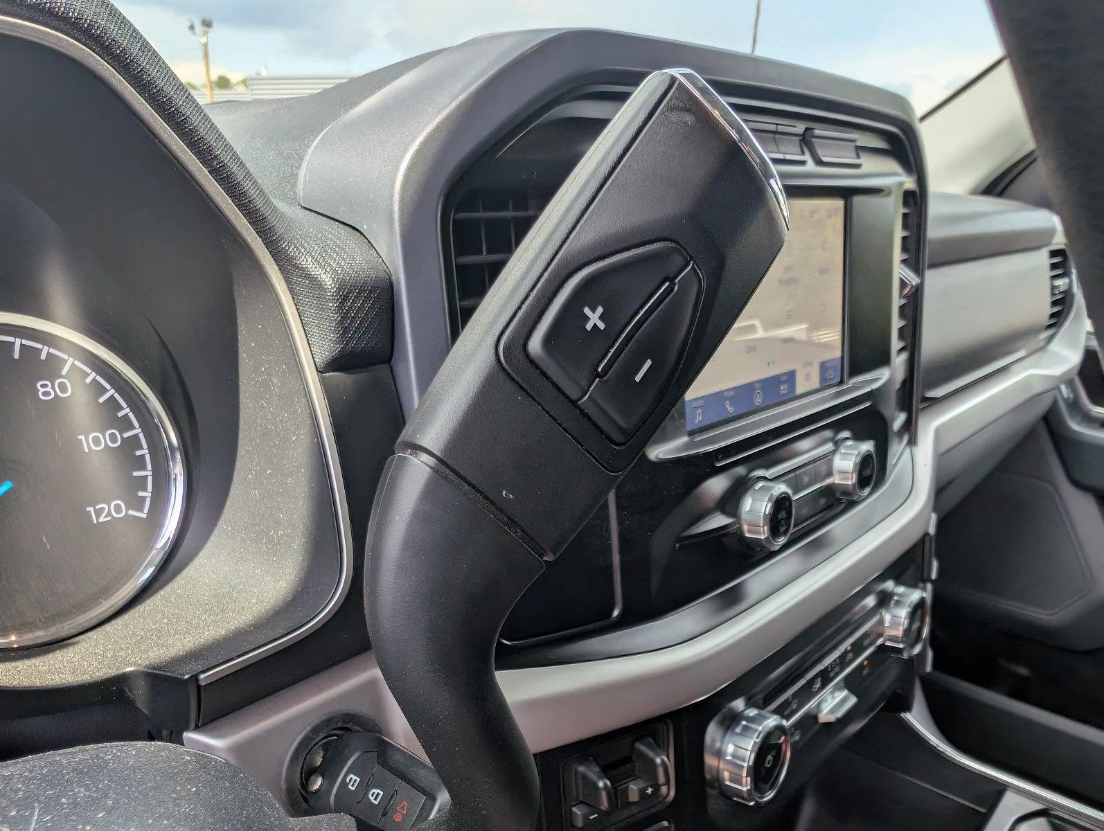 Used 2023 Carbonized Gray Ford XLT image 26