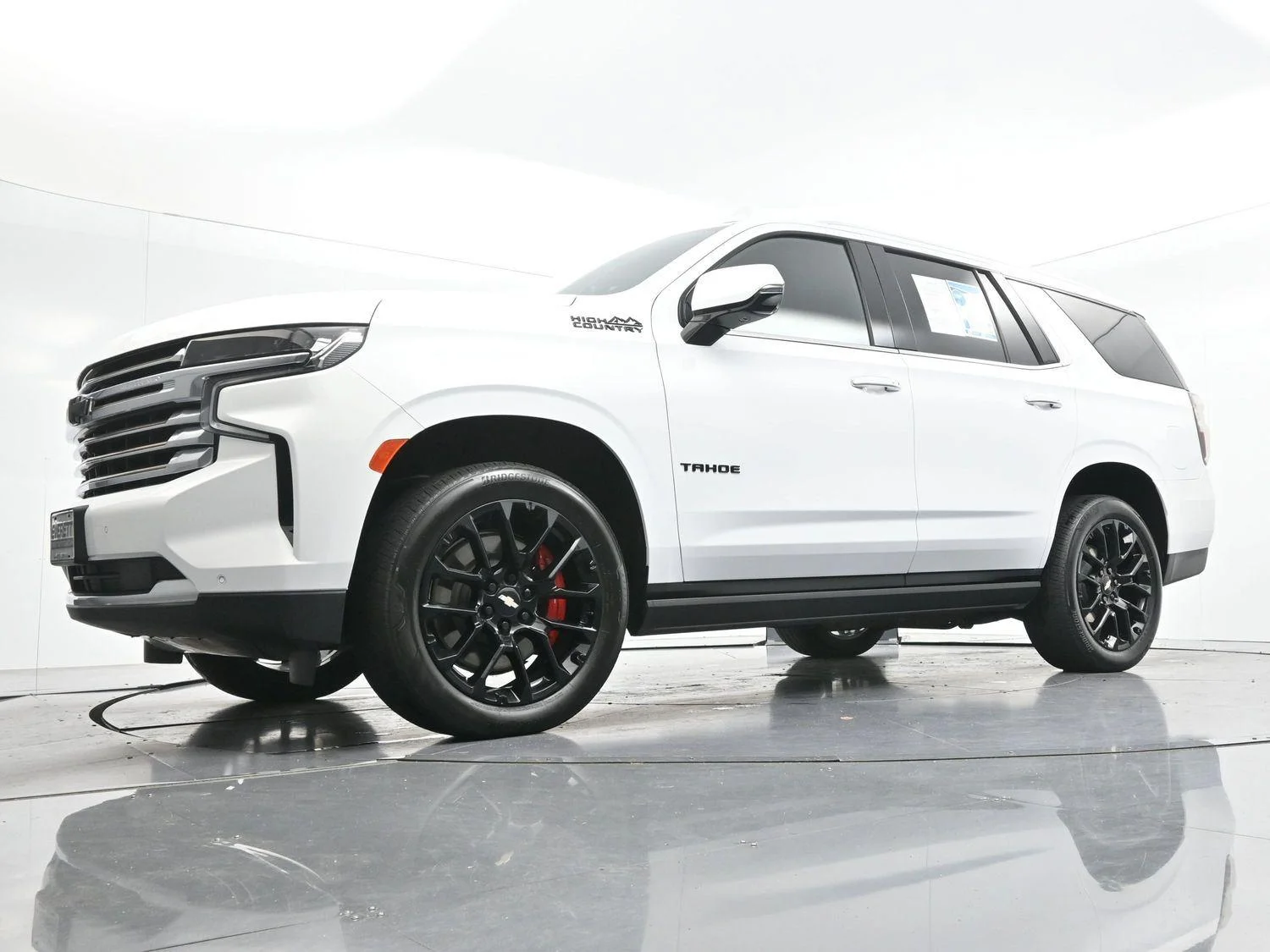 Used 2024 Summit White Chevrolet High Country image 49