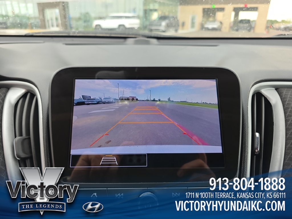 Used 2024 White Chevrolet LT image 20