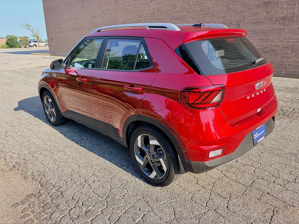 Used 2025 Ultimate Red Hyundai Limited image 3