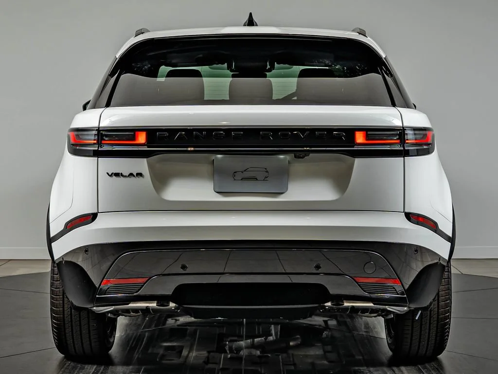 New 2026 Fuji White Land Rover Belgravia Edition image 6