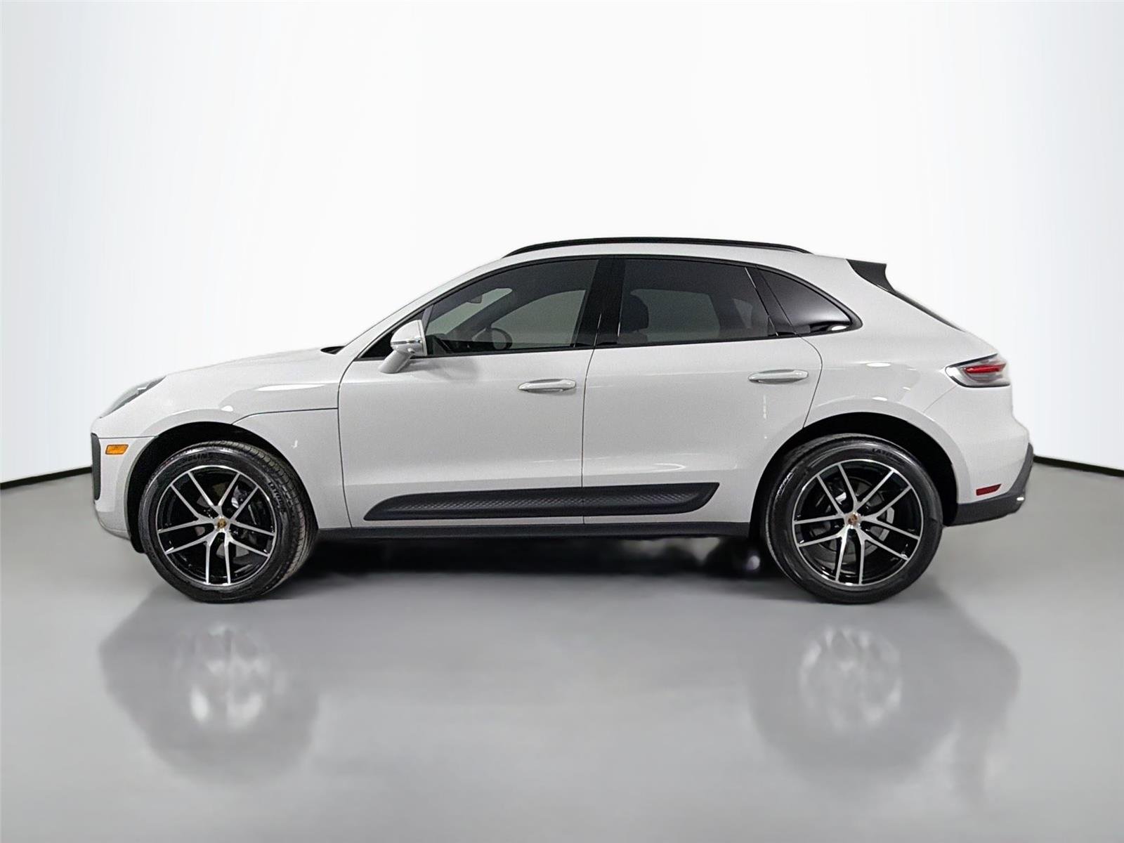 Used 2026 Chalk Porsche T image 2