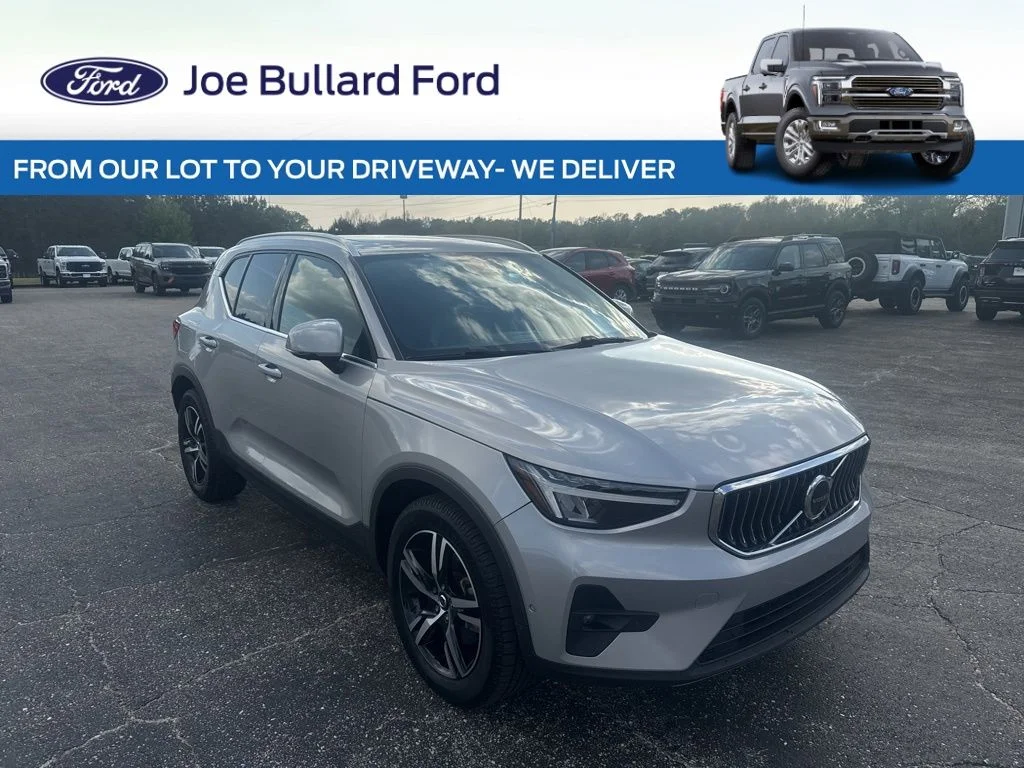 2023 Volvo XC40 B5 Plus Bright AWD's photo