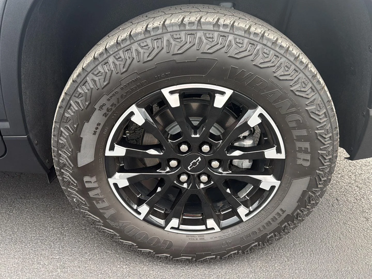 Used 2026 Sterling Gray Metallic Chevrolet AWD Z71 image 9