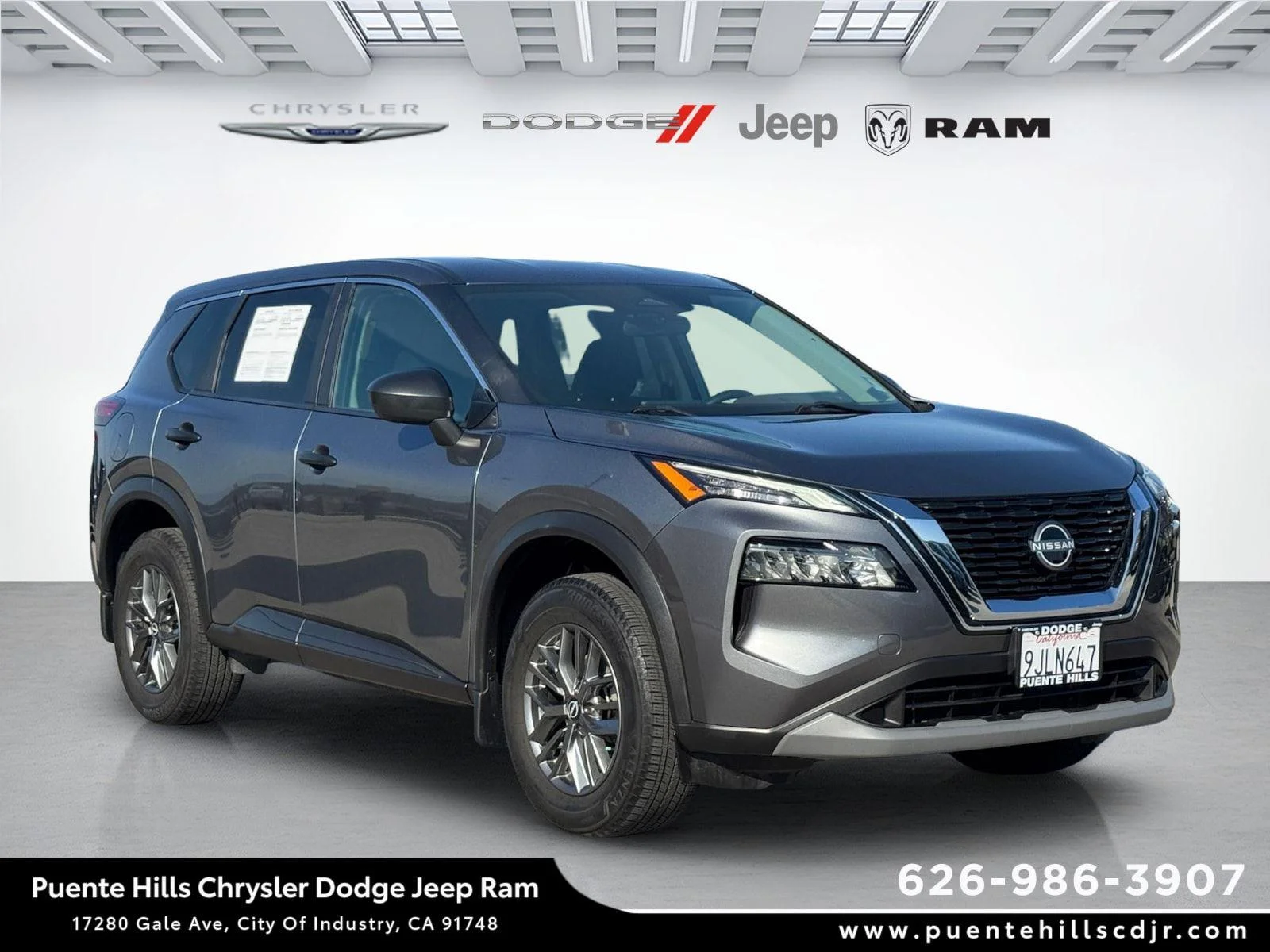 2023 Nissan Rogue S FWD's photo