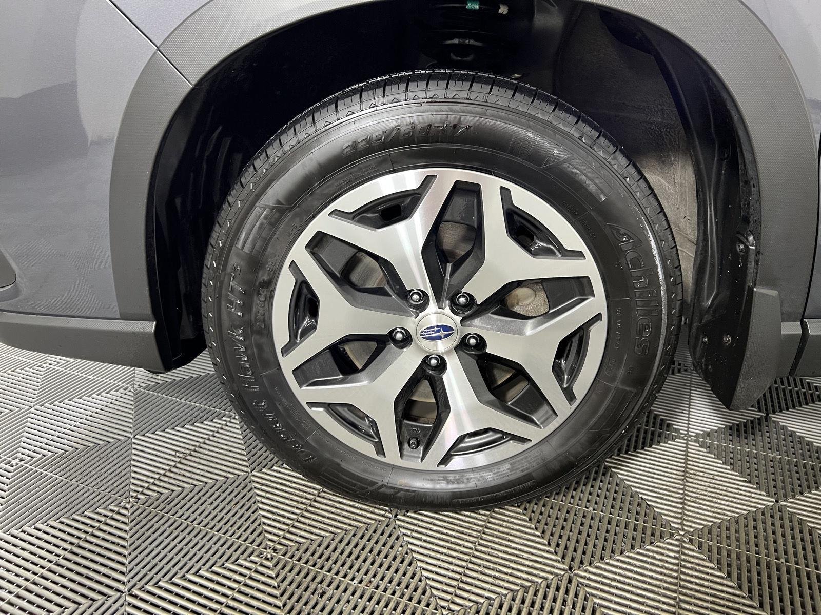 Used 2024 Magnetite Gray Metallic Subaru Premium image 22