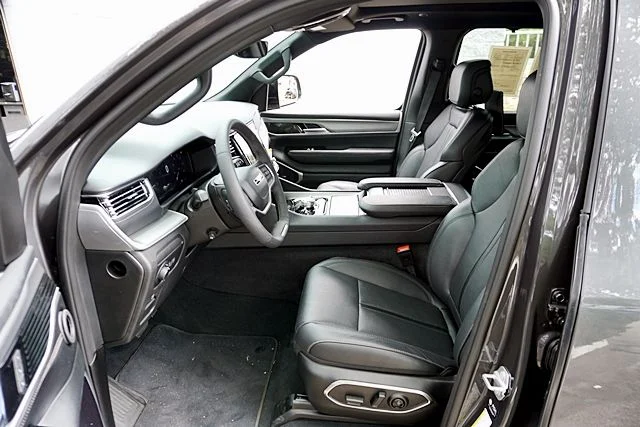2026 Jeep Grand Wagoneer Limited Reserve - Photo 14