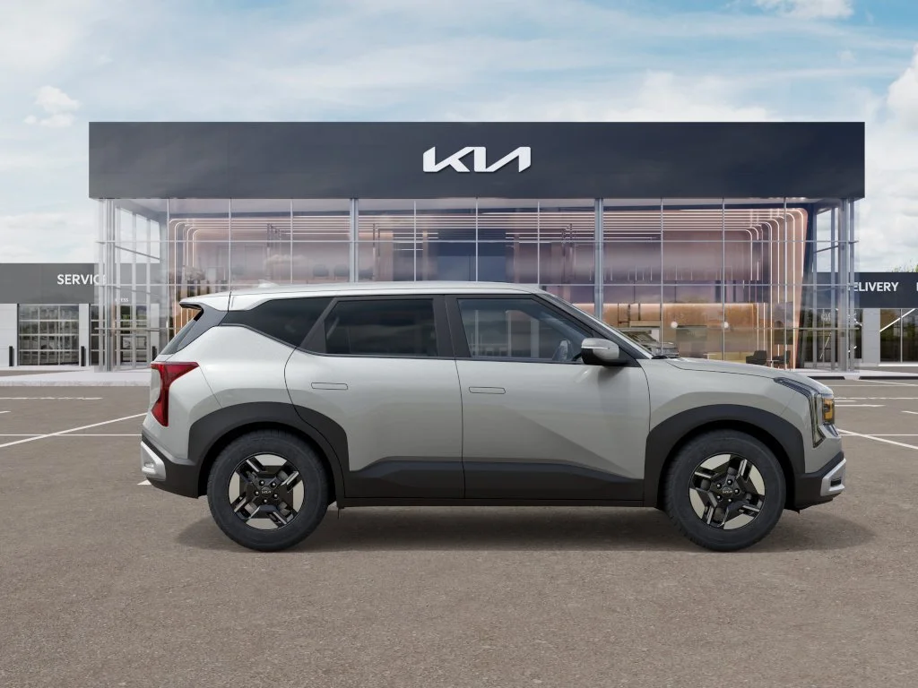New 2027 Ivory Silver Kia LX image 7