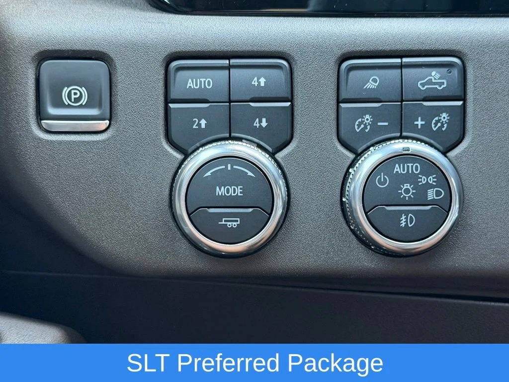 Used 2024 Downpour Metallic GMC SLT image 15