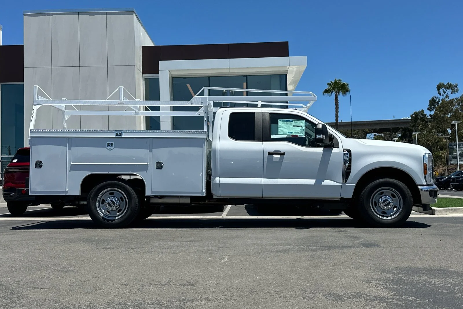 New 2026 White Ford F350 4X2S/CCCSR image 2