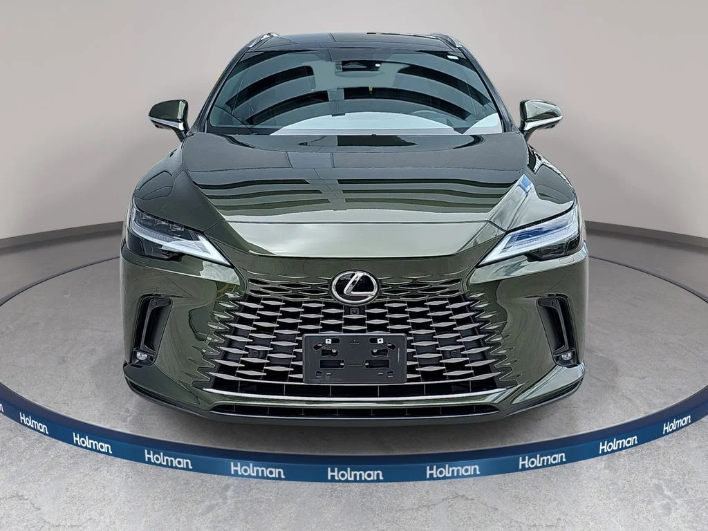 Used 2025 Green Lexus 450h+ Luxury image 3